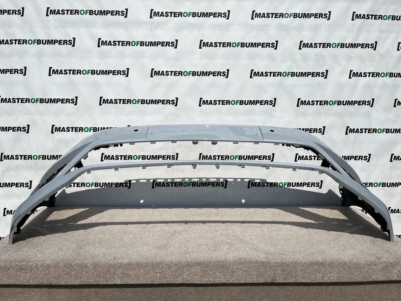 VW Golf Plus Sportsvan 2015-2018 Front Bumper 4 Pdc + Jets Genuine [v810]