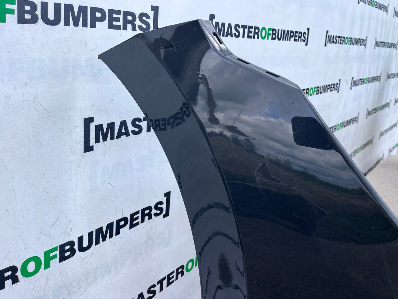 VW Golf Se Mk8 Hatchback 2020-2024 Front Bumper 4 Pdc Genuine [v47]