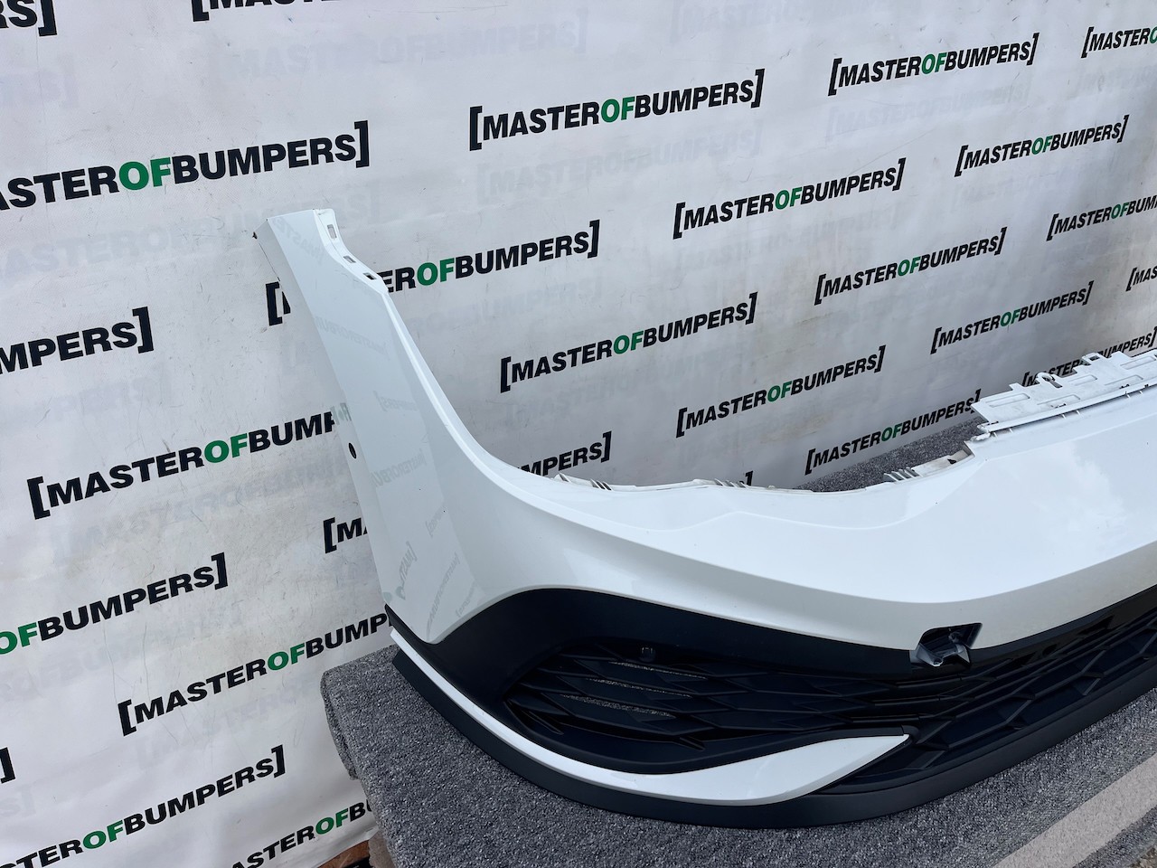 VW Golf Gti Gtd Clubsport Mk8 2020-2023 Front Bumper 6 Pdc Genuine [v396]