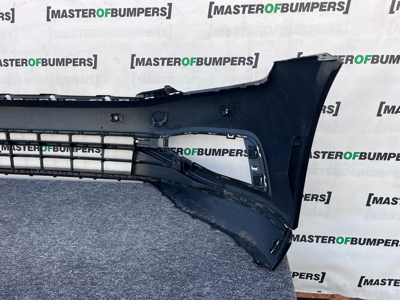 VW Passat Gt B8 Lift 2020-2024 Front Bumper 4 Pdc No Jets Genuine [v308]