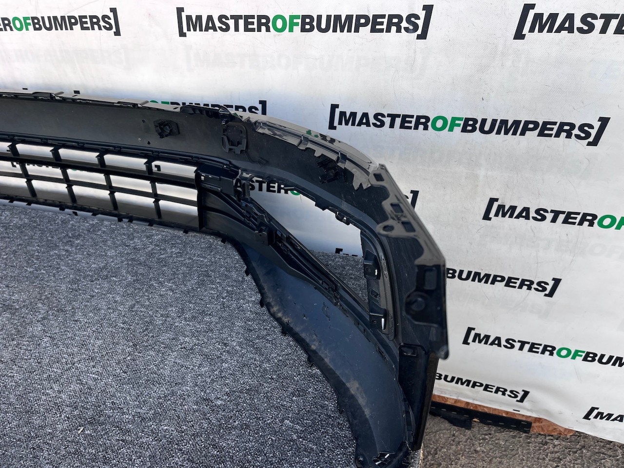 VW Passat Gt B8 Lift 2020-2024 Front Bumper 4 Pdc No Jets Genuine [v308]