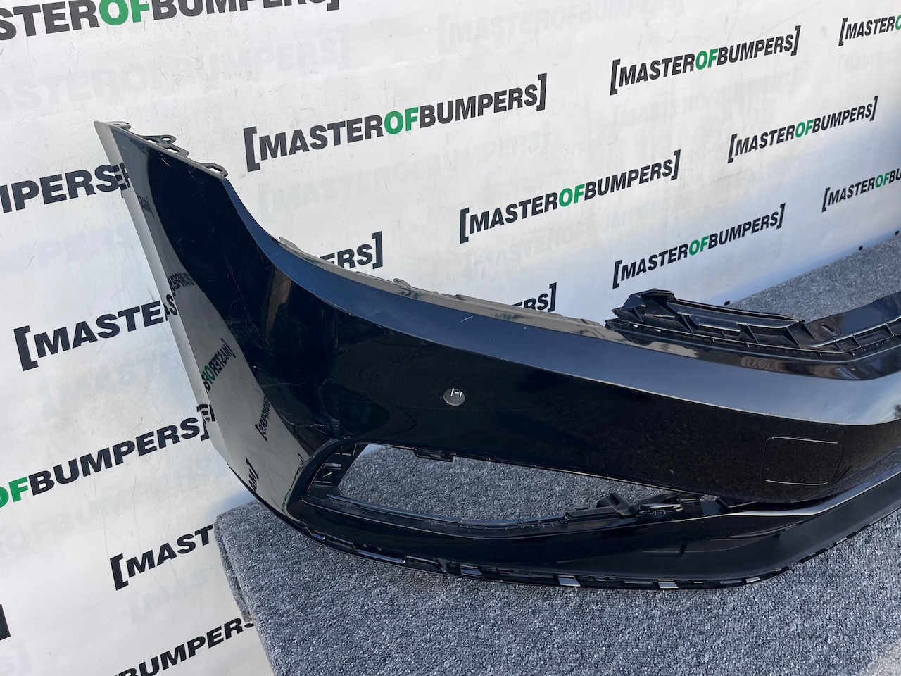 VW Passat Gt B8 Lift 2020-2024 Front Bumper 4 Pdc No Jets Genuine [v308]