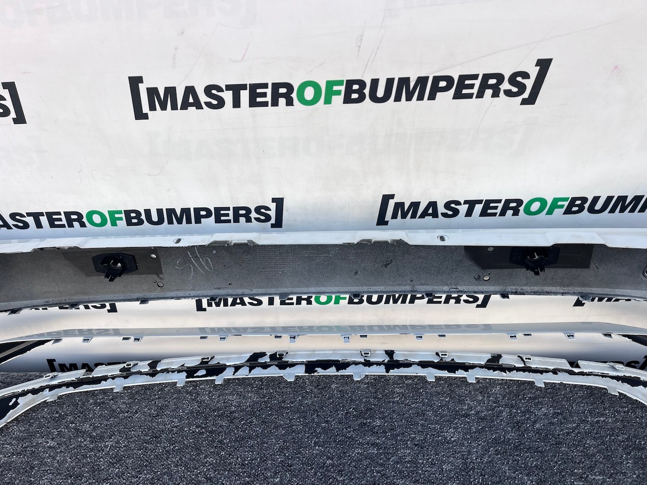 VW Passat Gt B8 Lift 2020-2024 Front Bumper 6 Pdc No Jets Genuine [v427]