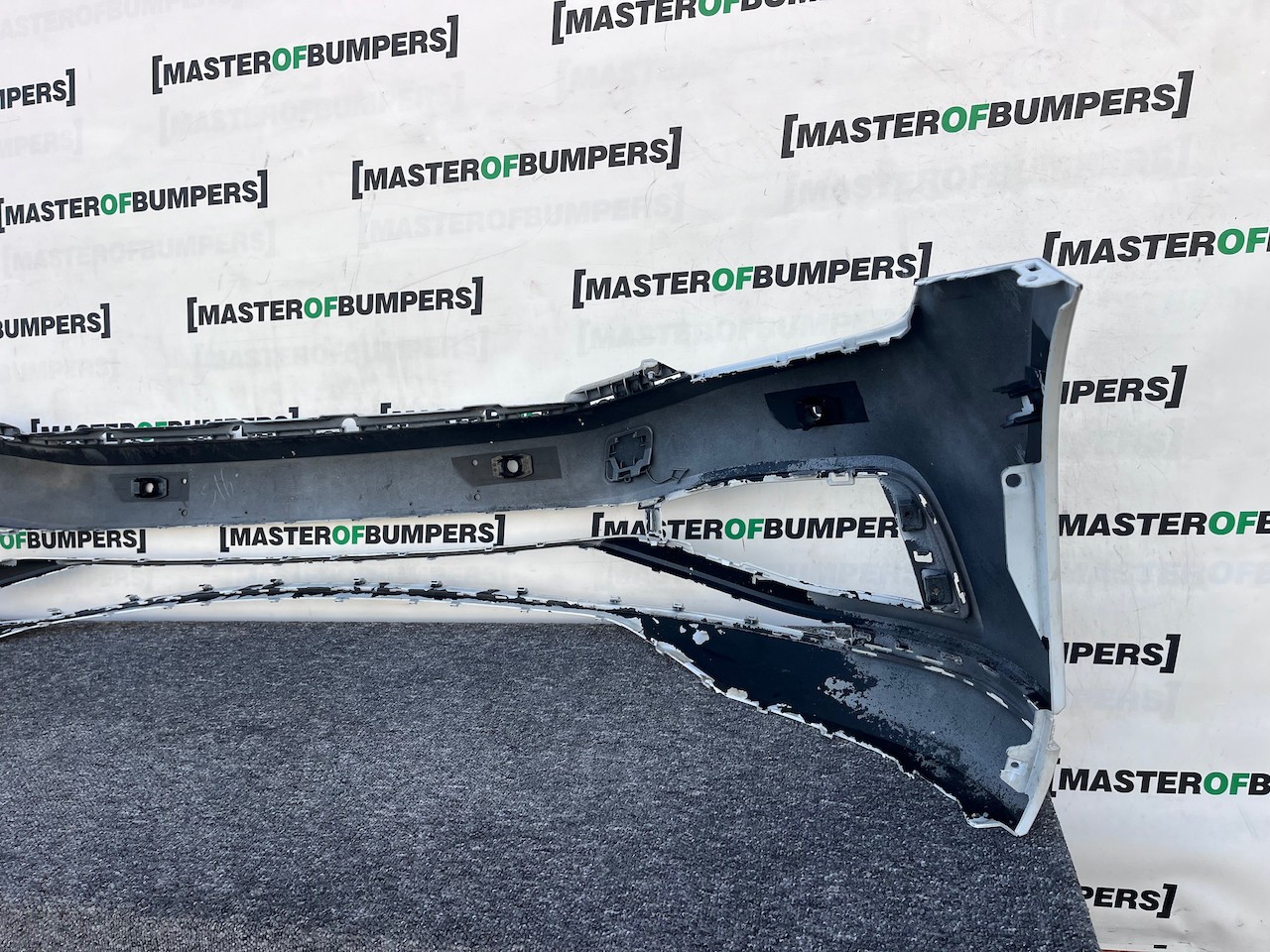 VW Passat Gt B8 Lift 2020-2024 Front Bumper 6 Pdc No Jets Genuine [v427]