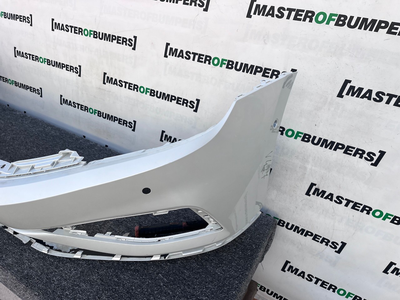 VW Passat Gt B8 Lift 2020-2024 Front Bumper 6 Pdc No Jets Genuine [v427]