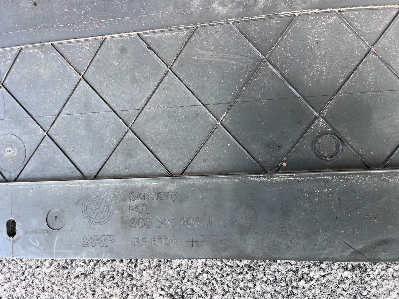 VW Passat Sel Evo B8 Lift 2020-2024 Front Bumper 6 Pdc No Jets Genuine [v404]