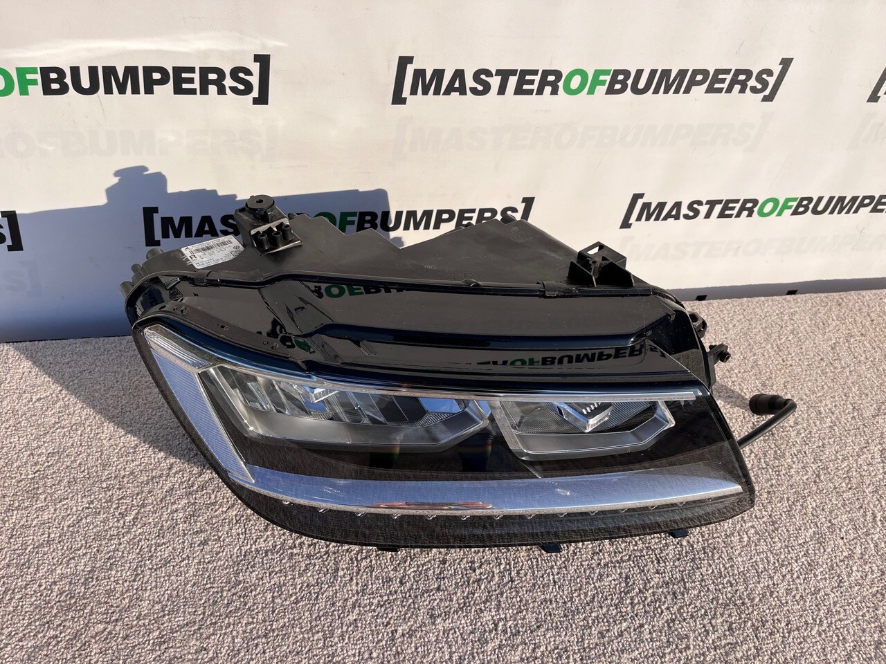 VW Tiguan Mk2 R Line Se 2016-2020 Drl Led Headlight Right Side Off Side Genuine VW Tiguan Mk2 R Line Se 2016-2020 Drl Led Headlight Right Side Off Side Genuine