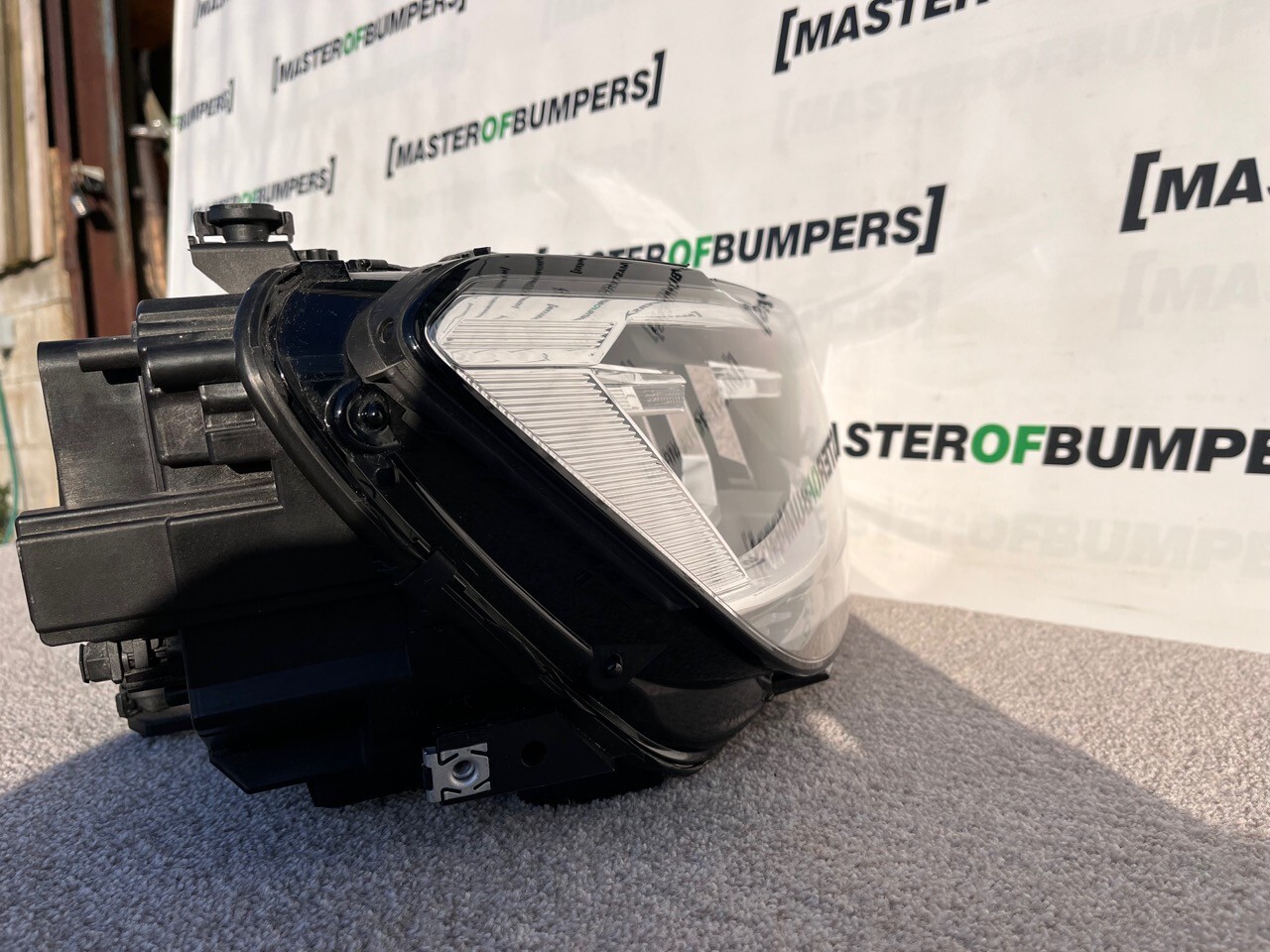 VW Tiguan Mk2 R Line Se 2016-2020 Drl Led Headlight Right Side Off Side Genuine VW Tiguan Mk2 R Line Se 2016-2020 Drl Led Headlight Right Side Off Side Genuine