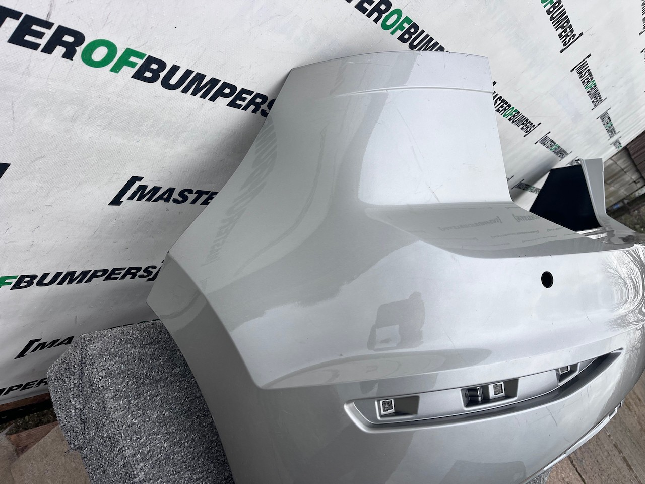 VW Golf Sv Sportsvan Hatchback 2014-2017 Rear Bumper 4 Pdc Genuine [v464]