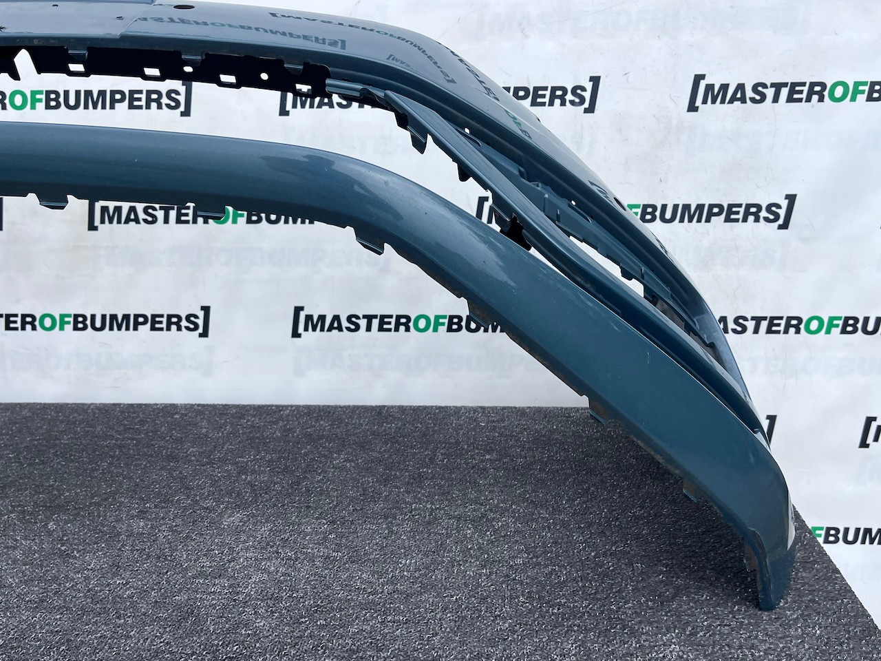 VW Golf Style Mk7.5 Lift Hatch 2017-2019 Front Bumper 6 Pdc Jets Genuine [v537]