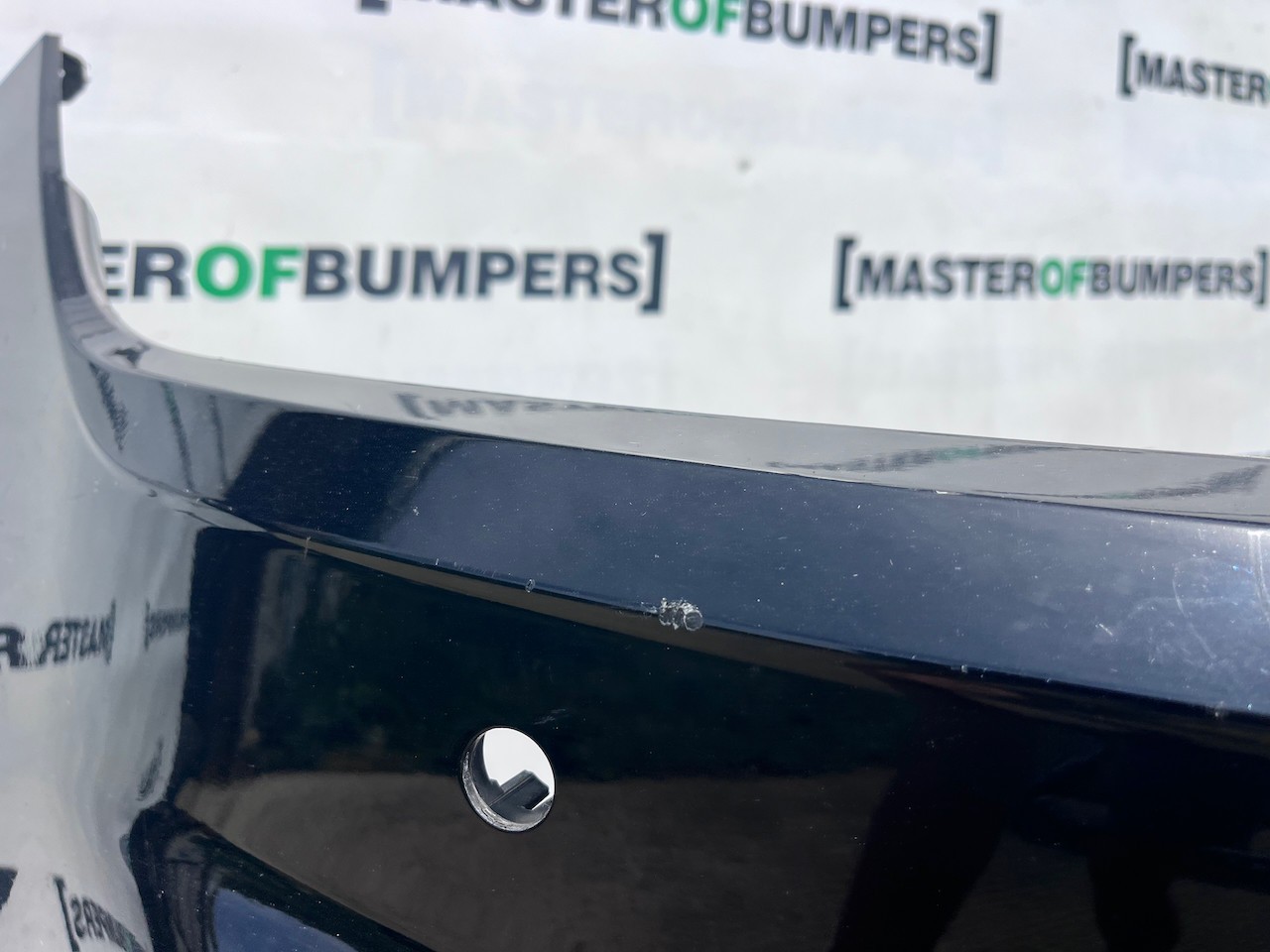 VW Polo Bluemotion Hatchback 2017-2021 Front Bumper 4 Pdc Genuine [v558]