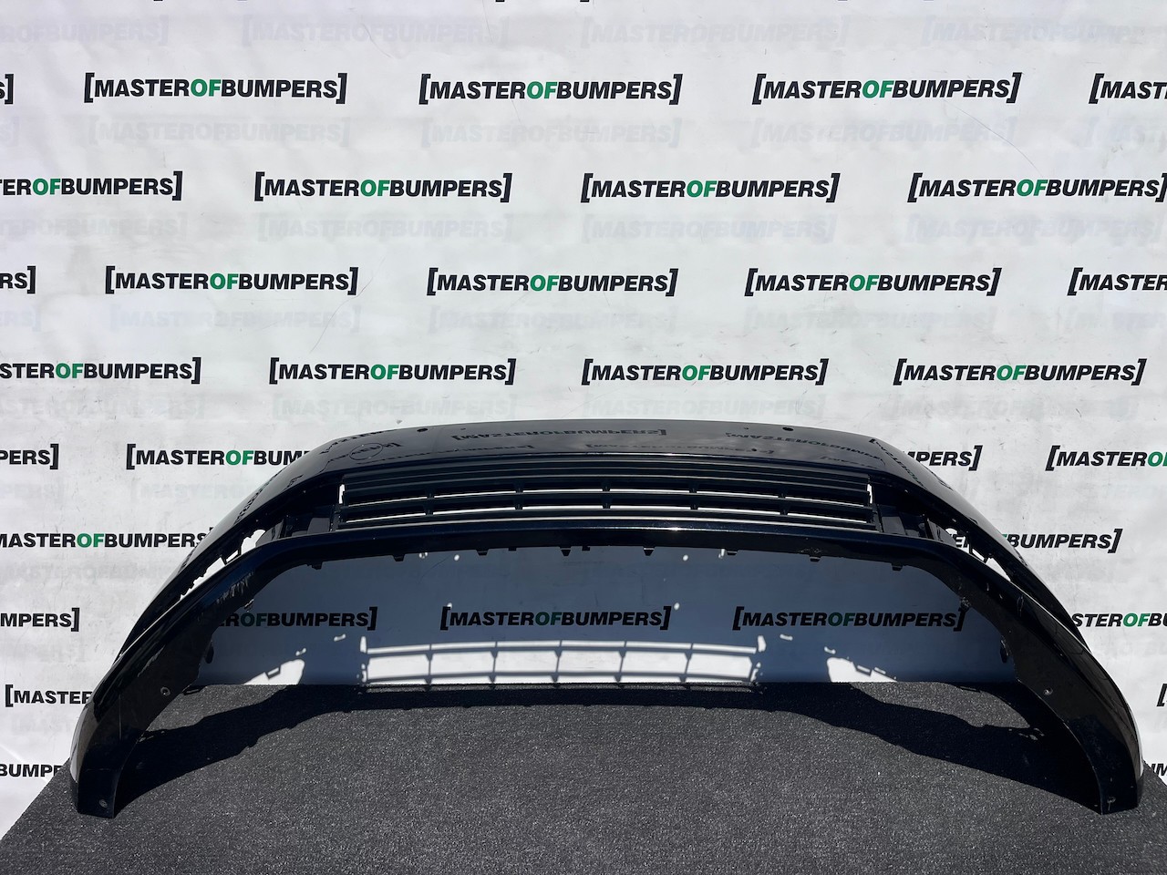 VW Passat Sel Evo B7 2011-2014 Front Bumper 4 Pdc No Jets Genuine [v561]