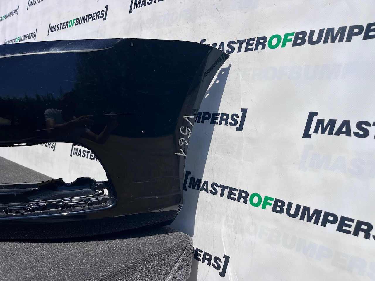 VW Passat Sel Evo B7 2011-2014 Front Bumper 4 Pdc No Jets Genuine [v561]