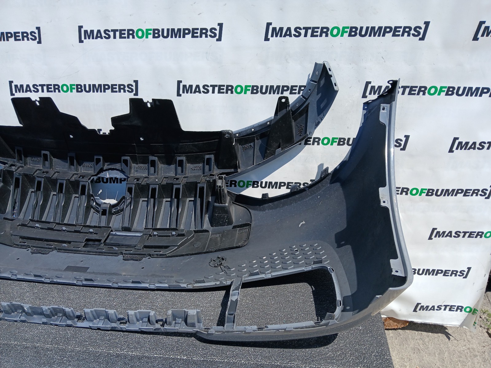 VW Id3 Id.3 Ev Hatchback 2020-2024 Front Bumper 4 Pdc Genuine [v565]
