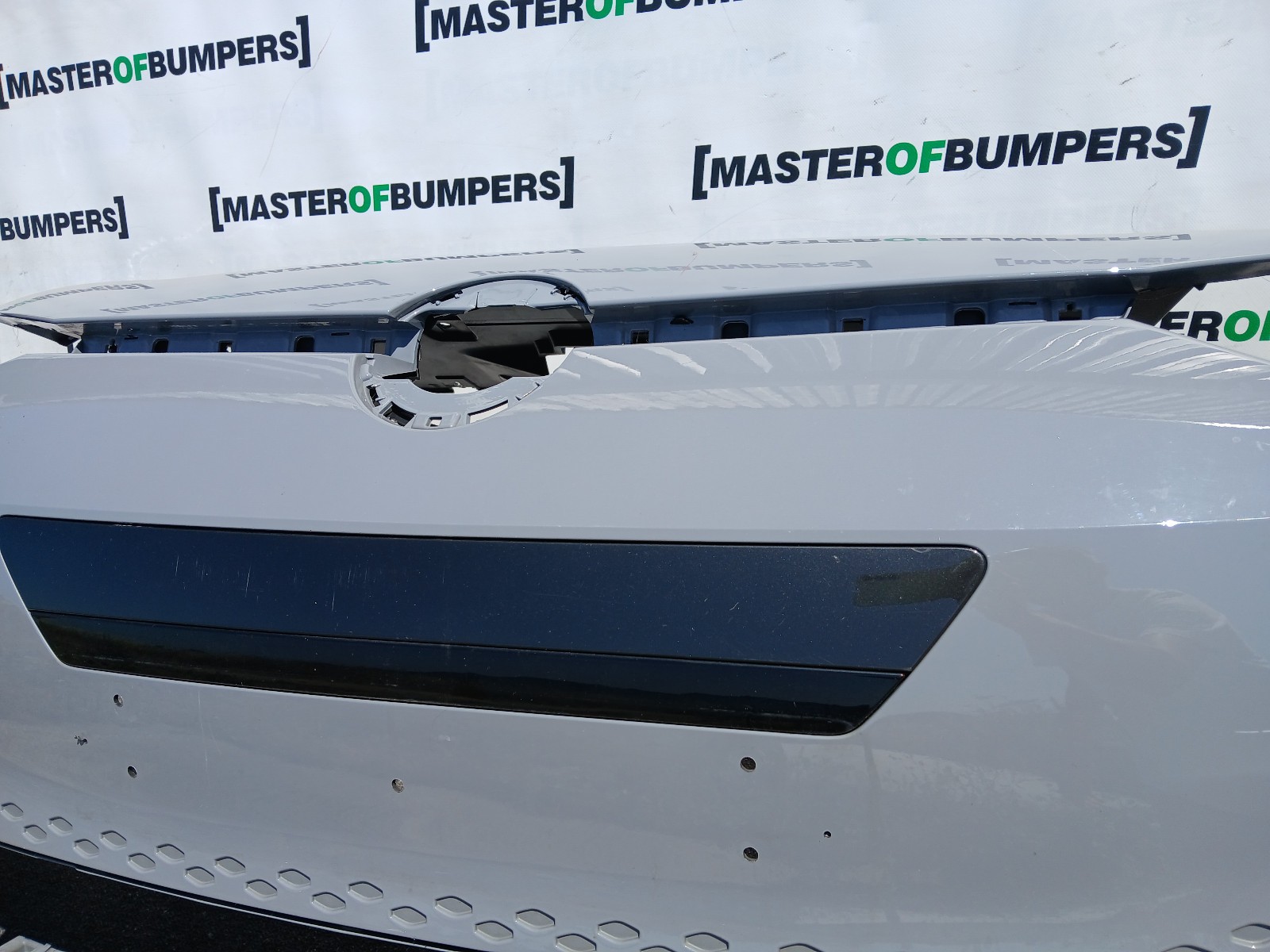 VW Id3 Id.3 Ev Hatchback 2020-2024 Front Bumper 4 Pdc Genuine [v565]