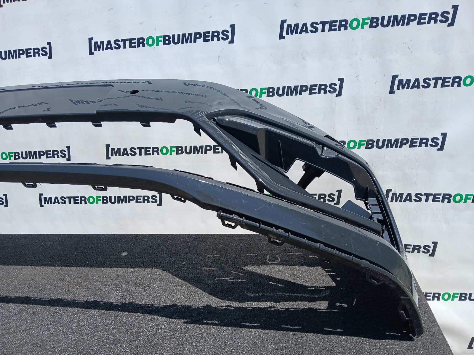 VW Touran R Line Evo Mpv 2016-2022 Front Bumper 4 Pdc  +jets Genuine [v568]