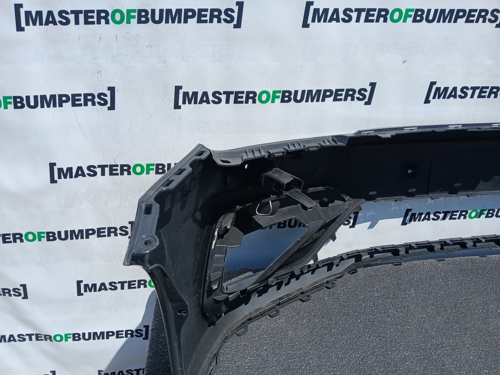 VW Touran R Line Evo Mpv 2016-2022 Front Bumper 4 Pdc  +jets Genuine [v568]
