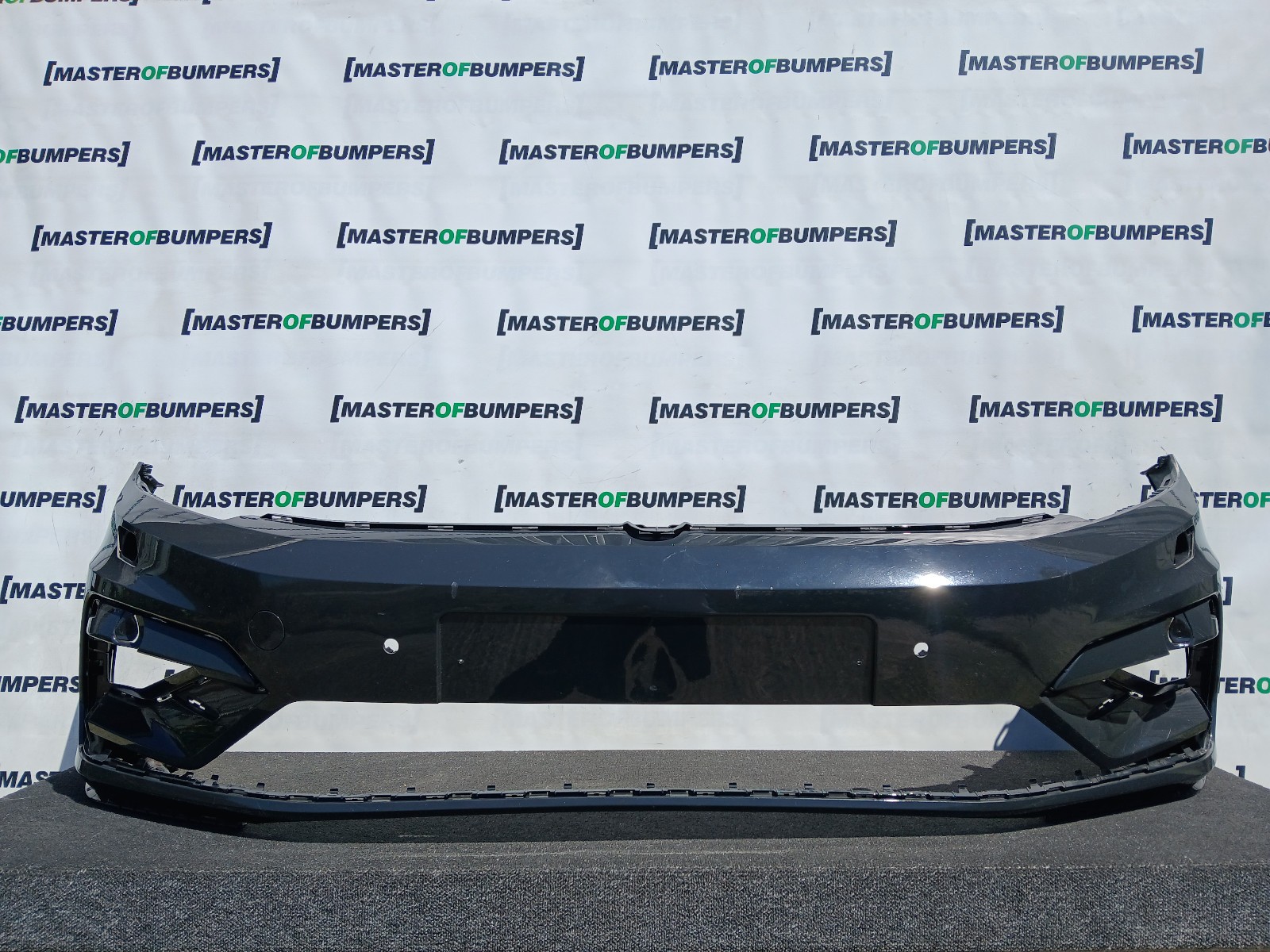 VW Touran R Line Evo Mpv 2016-2022 Front Bumper 4 Pdc  +jets Genuine [v568]