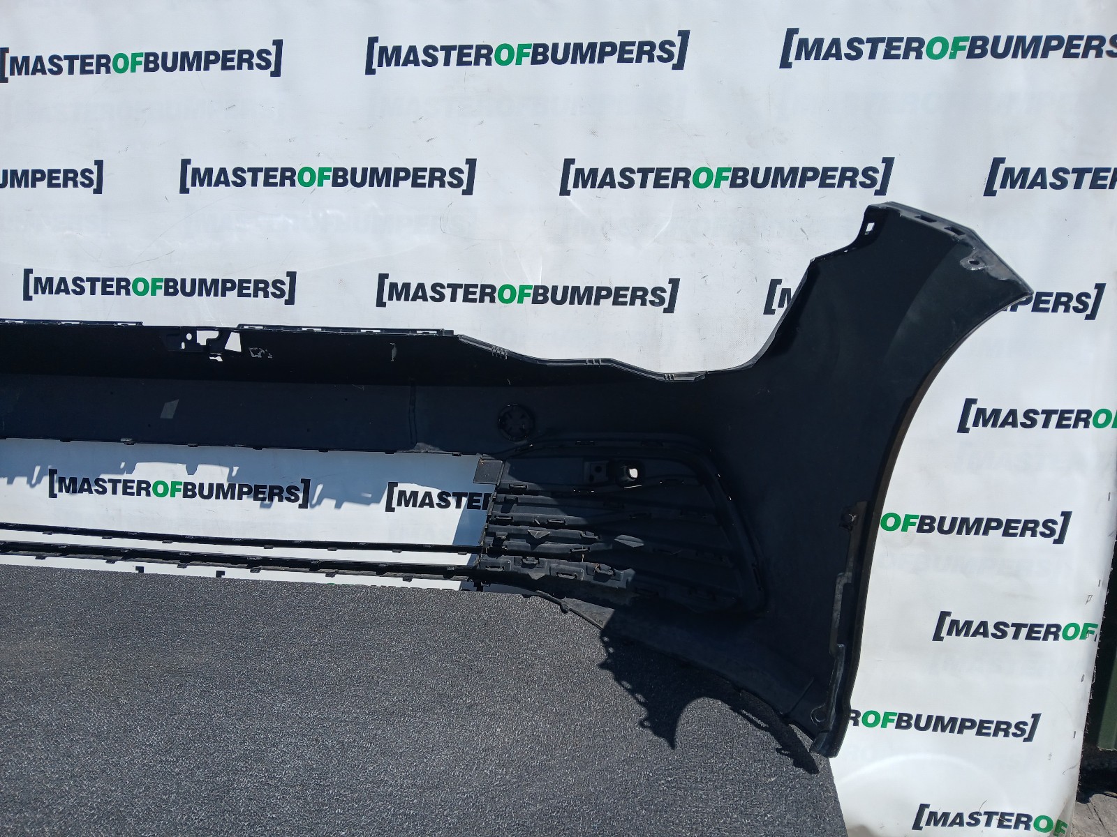 VW Golf Se Basic Mk8 Hatchback 2020-2024 Front Bumper 4 Pdc Genuine [v571]
