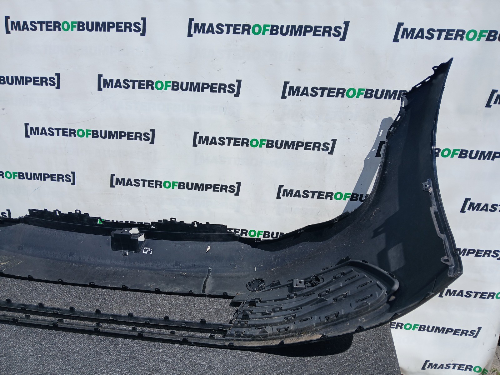 VW Golf Se Basic Mk8 Hatchback 2020-2024 Front Bumper 4 Pdc Genuine [v571]