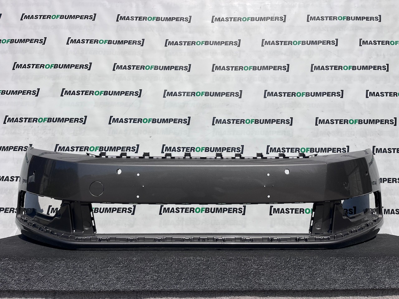 VW Passat Se Salon Estate B7 2011-2014 Front Bumper 4 Pdc No Jets Genuine [v579]