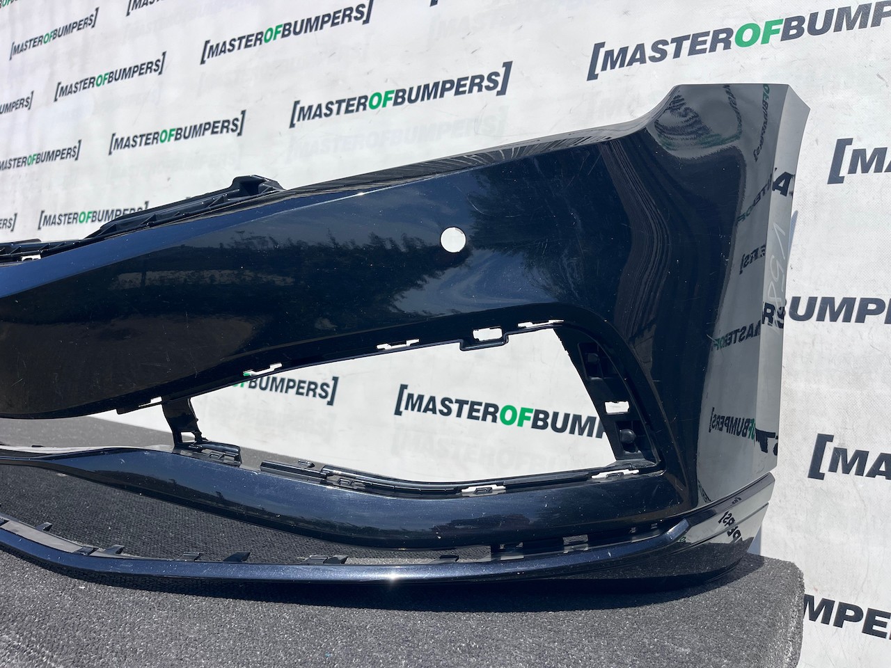 VW Passat Sel Evo B8 Lift 2020-2024 Front Bumper 4 Pdc No Jets Genuine [v581]