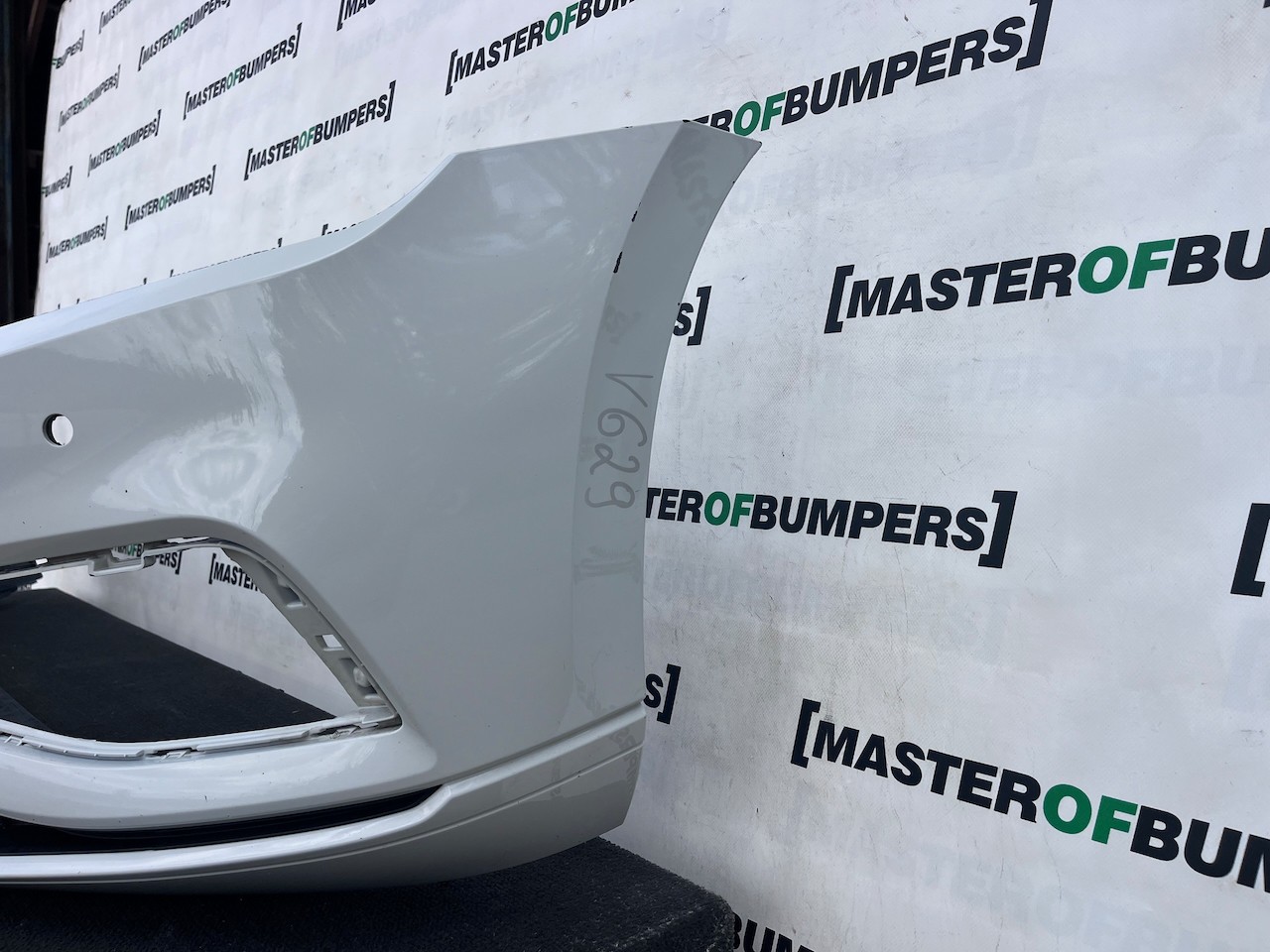 VW Passat Sel Evo B8 Lift 2020-2024 Front Bumper 4 Pdc No Jets Genuine [v629]
