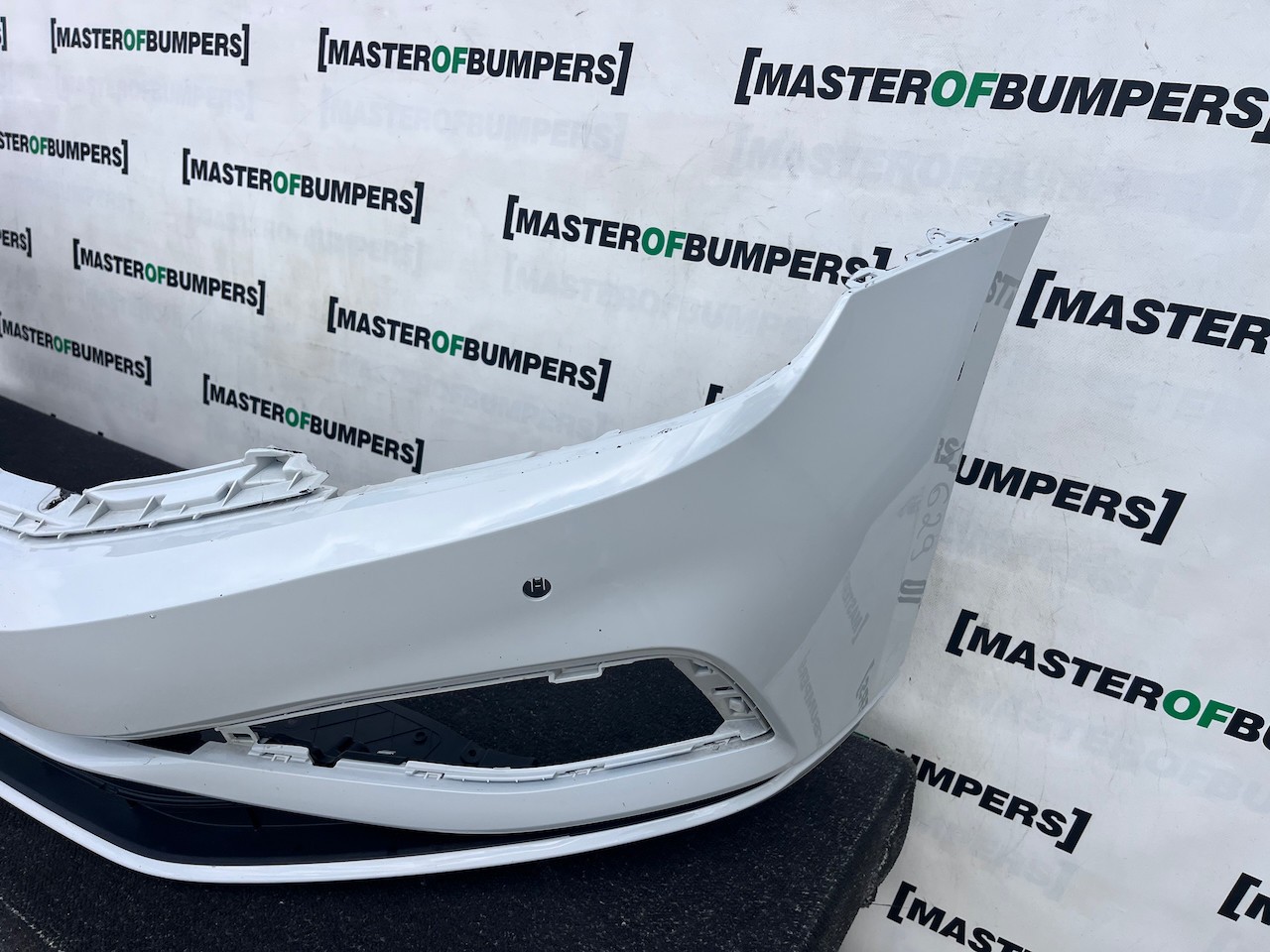 VW Passat Sel Evo B8 Lift 2020-2024 Front Bumper 4 Pdc No Jets Genuine [v629]