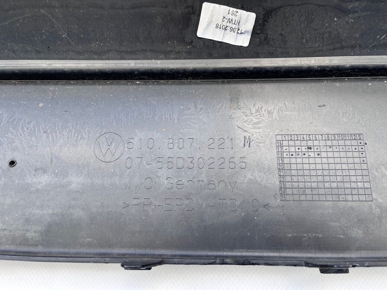 VW Golf Sportsvan Face Lift 2018-2021 Front Bumper 6 Pdc + Jets Genuine [v629]