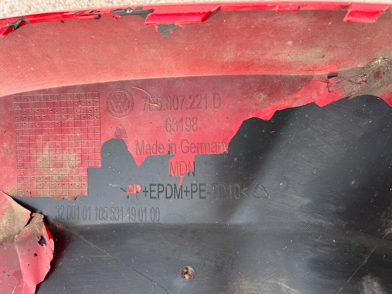 VW Transporter Caravelle T6 2016-2019 Front Bumper 4 Pdc + Jets Genuine [v944]