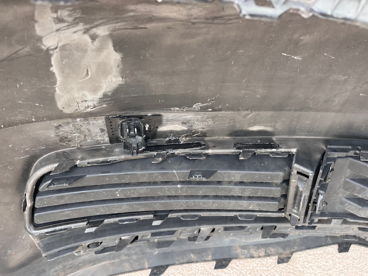 VW Touran Mk2 Bluemotion 2015-2021 Front Bumper Black 4 Pdc Genuine [v989]