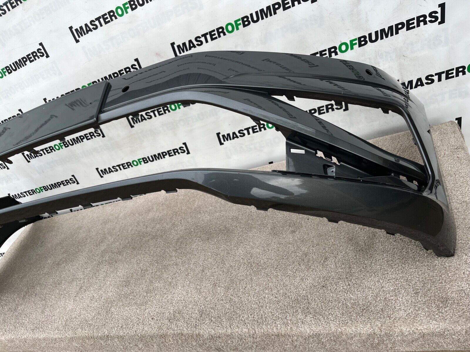 VW Sportsvan Facelift 2017-on Front Bumper 4 Pdc No Jets Genuine [v15]