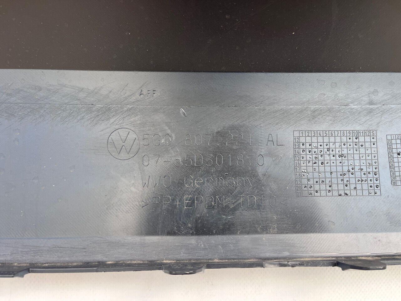 VW Golf R Line Mk7 2012-2016 Front Bumper Primer No Pdc + Jets Genuine [v136]