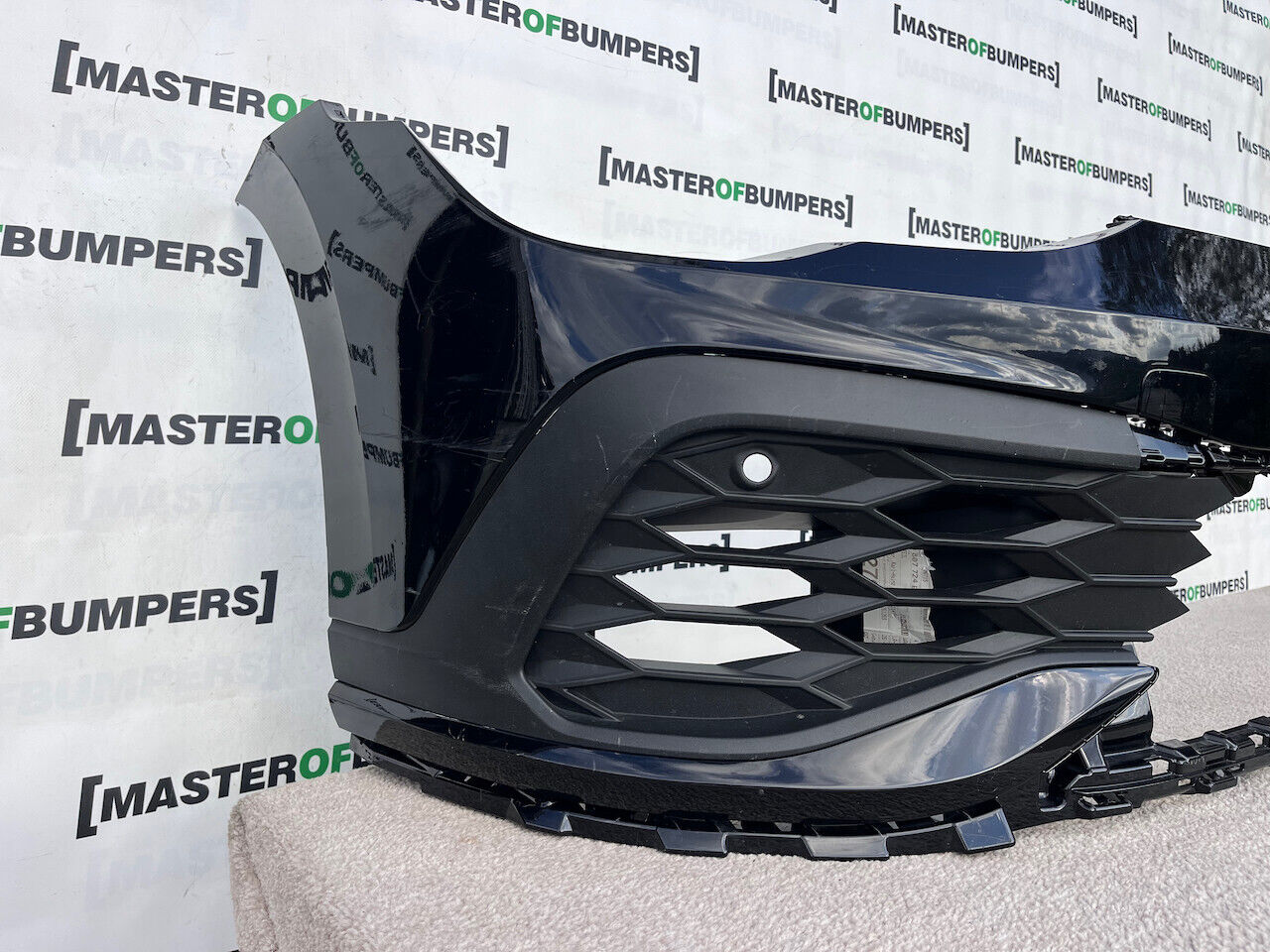 VW Golf Gti Gtd Clubsport Mk8 2020-2024 Front Bumper 4 Pdc Genuine [v129]