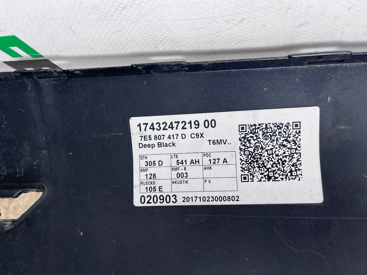 VW Transporter Caravelle T6 2017-2021 Rear Bumper 4 Pdc Genuine [v374]