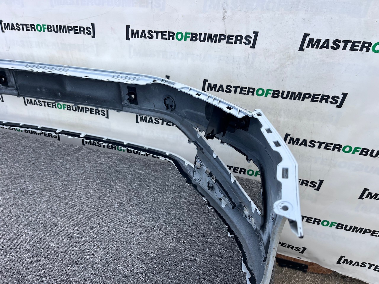 VW Golf Sv Sportsvan 510 2018-2021 Front Bumper 4 Pdc + Jets Genuine [v389]