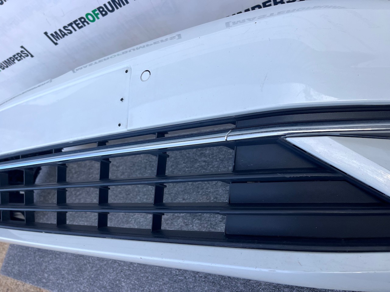 VW Golf Style Mk7.5 Lift Hatch 2017-2019 Front Bumper 4 Pdc Jets Genuine [v419]