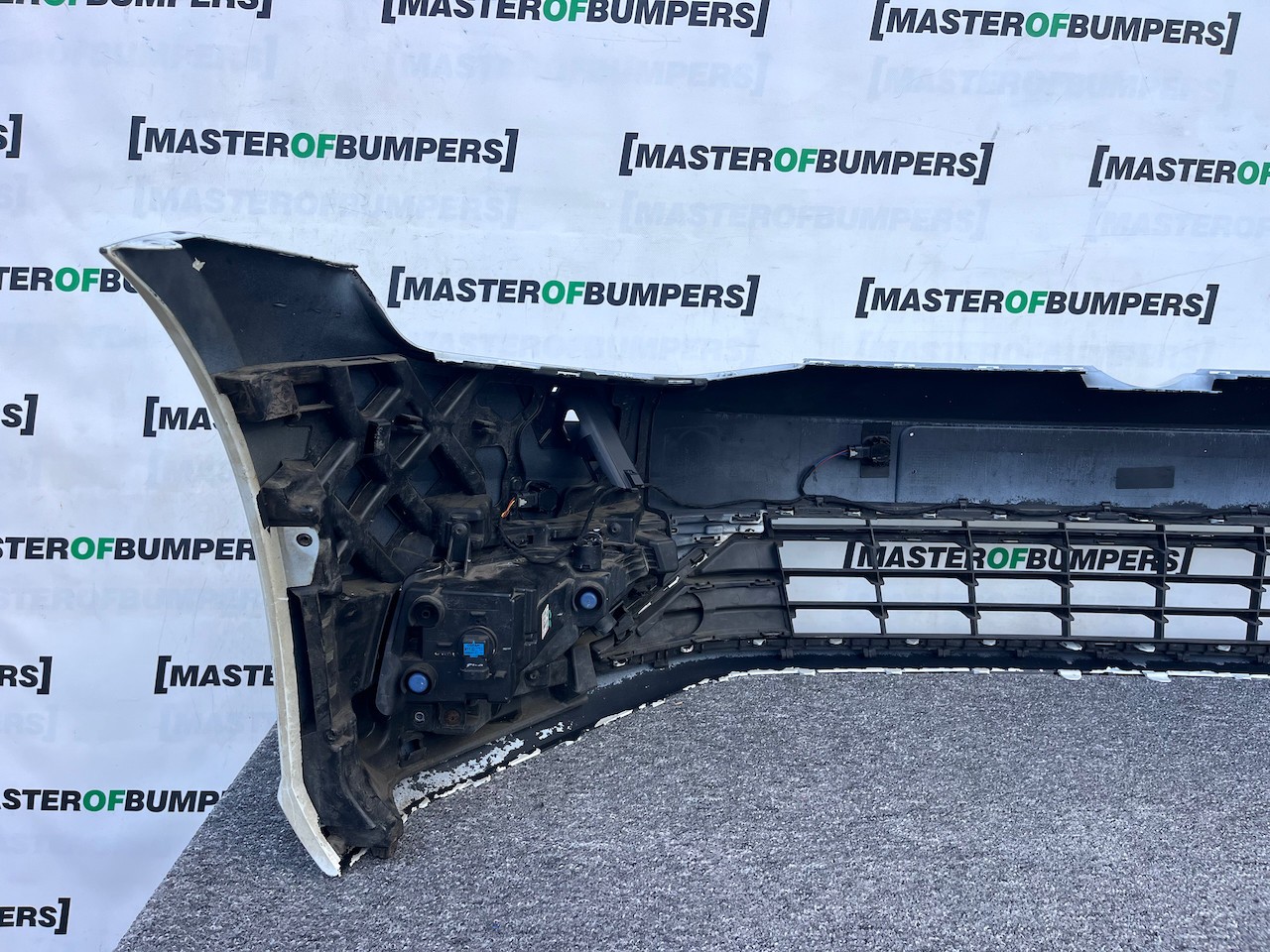 VW Golf Style Mk7.5 Lift Hatch 2017-2019 Front Bumper 4 Pdc Jets Genuine [v419]