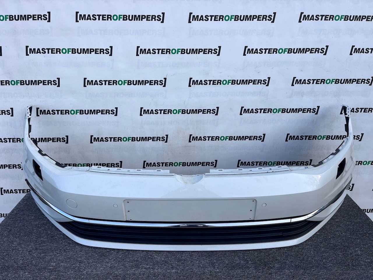 VW Golf Style Mk7.5 Lift Hatch 2017-2019 Front Bumper 4 Pdc Jets Genuine [v419]