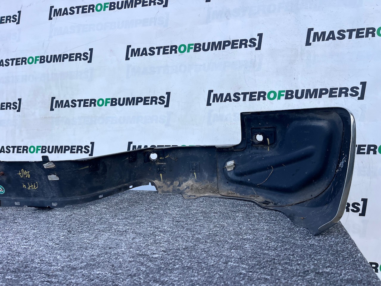 VW Amarok Highline Style Piuck Up 2011-2016 Rear Bumper 4 Pdc Genuine VW Amarok Highline Style Piuck Up 2011-2016 Rear Bumper 4 Pdc Genuine