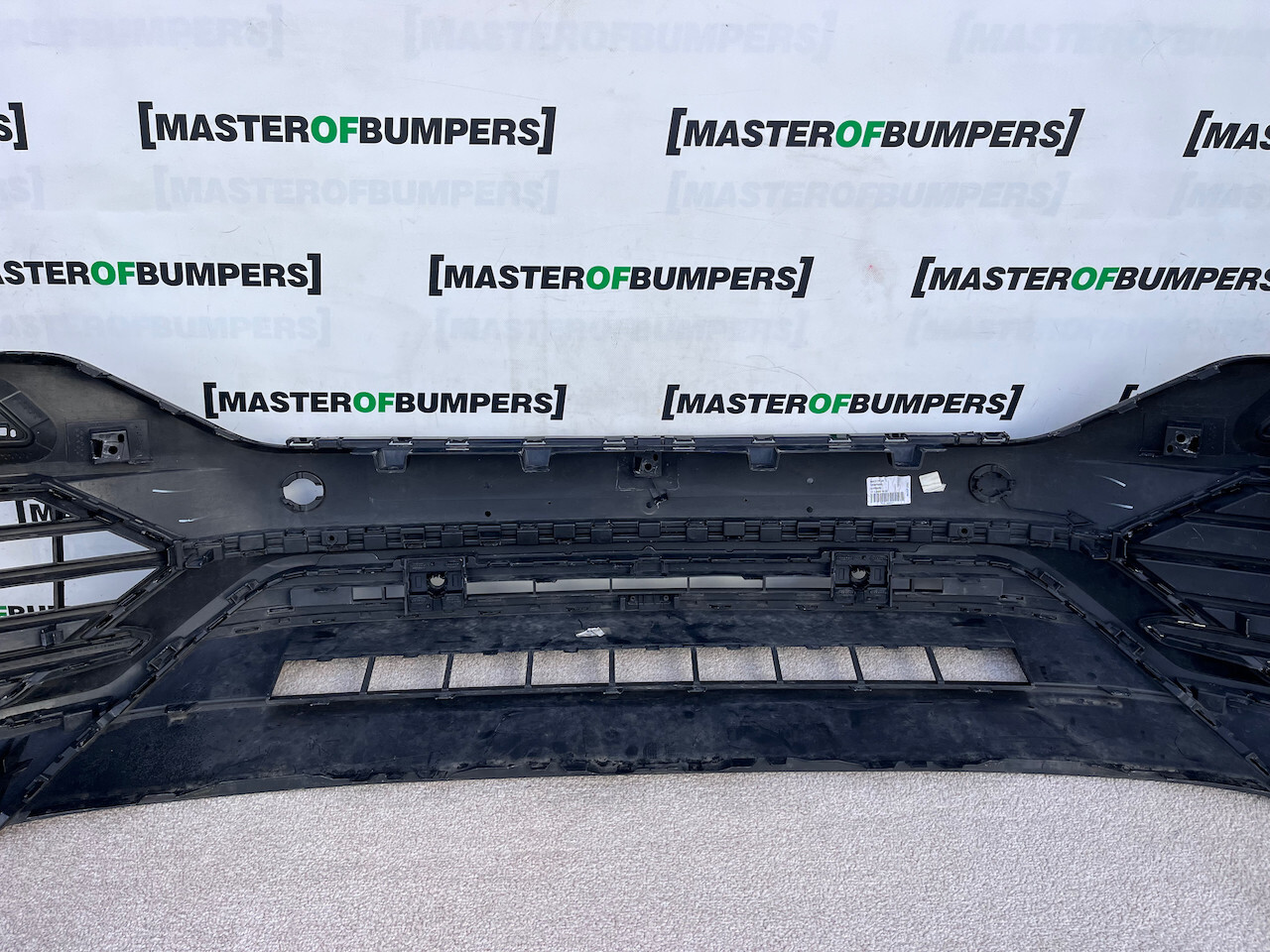 VW Touareg Sel Tdi V6 Mk3 2019-2023 Front Bumper 6 Pdc +jets Genuine [v908]