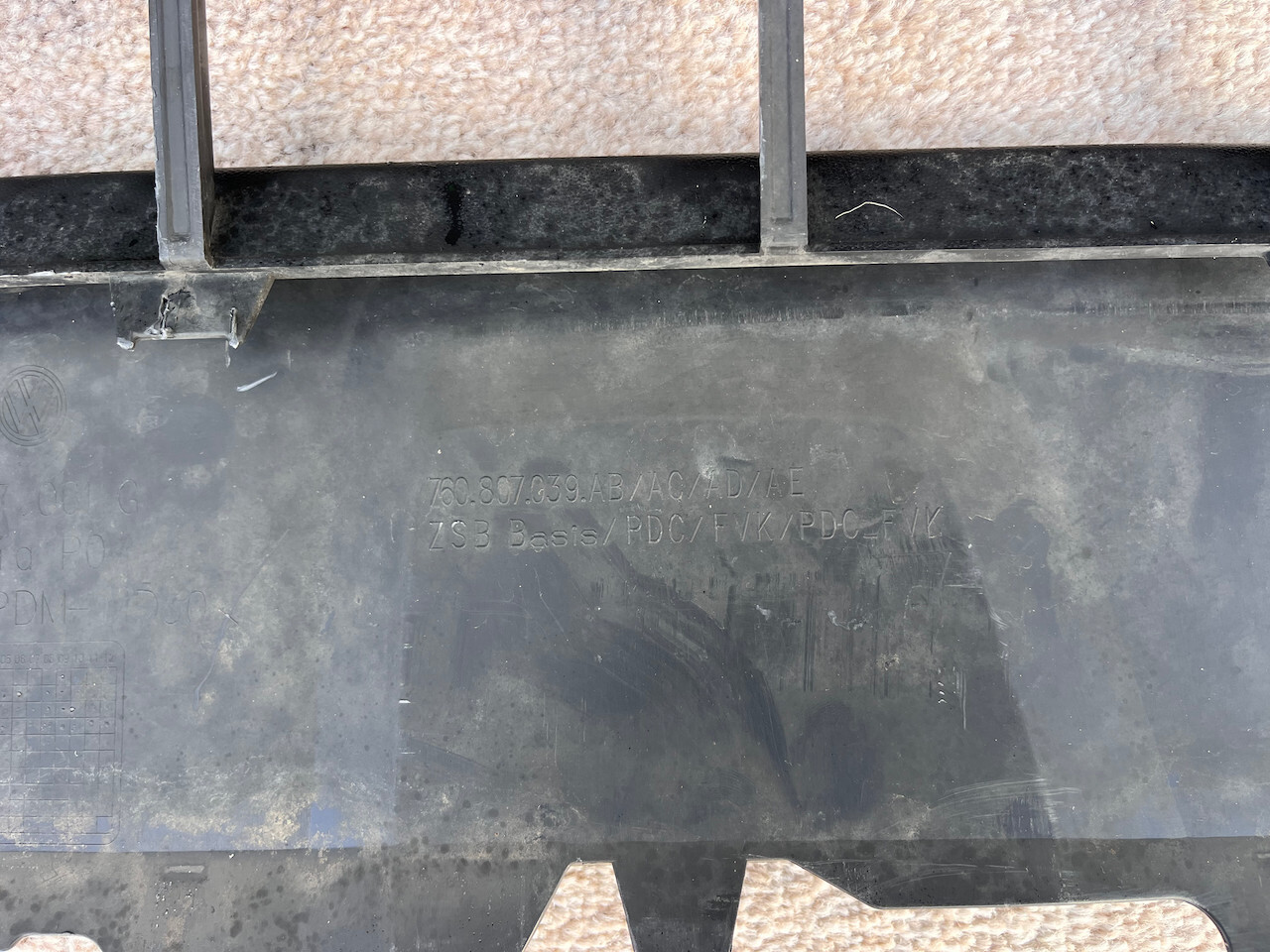 VW Touareg Sel Tdi V6 Mk3 2019-2023 Front Bumper 6 Pdc +jets Genuine [v908]