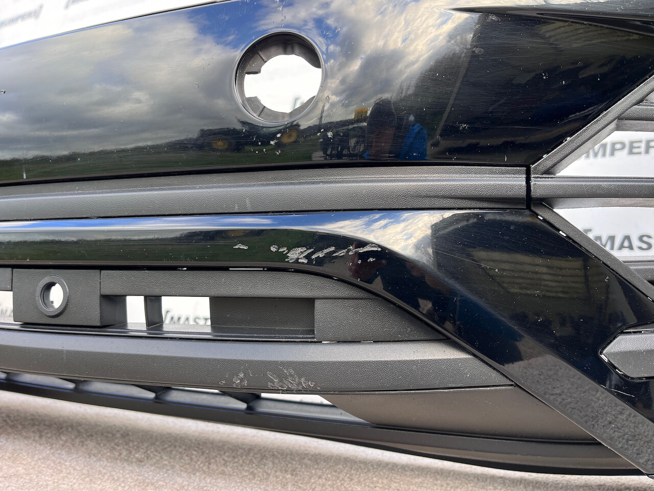 VW Touareg Sel Tdi V6 Mk3 2019-2023 Front Bumper 6 Pdc +jets Genuine [v908]