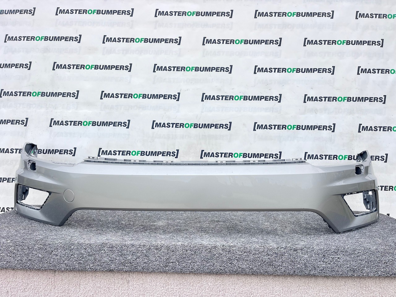 VW Tiguan Se 5na Mk2 2016-2019 Front Bumper Pdc +jets Genuine [v457]