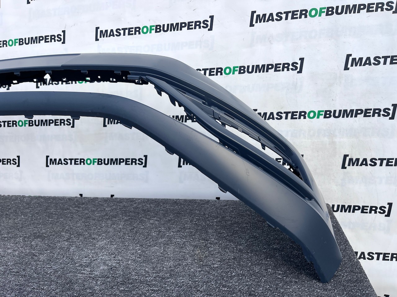 VW Golf Style Mk7.5 Lift Hatch 2017-2019 Front Bumper No Pdc Genuine [v483]