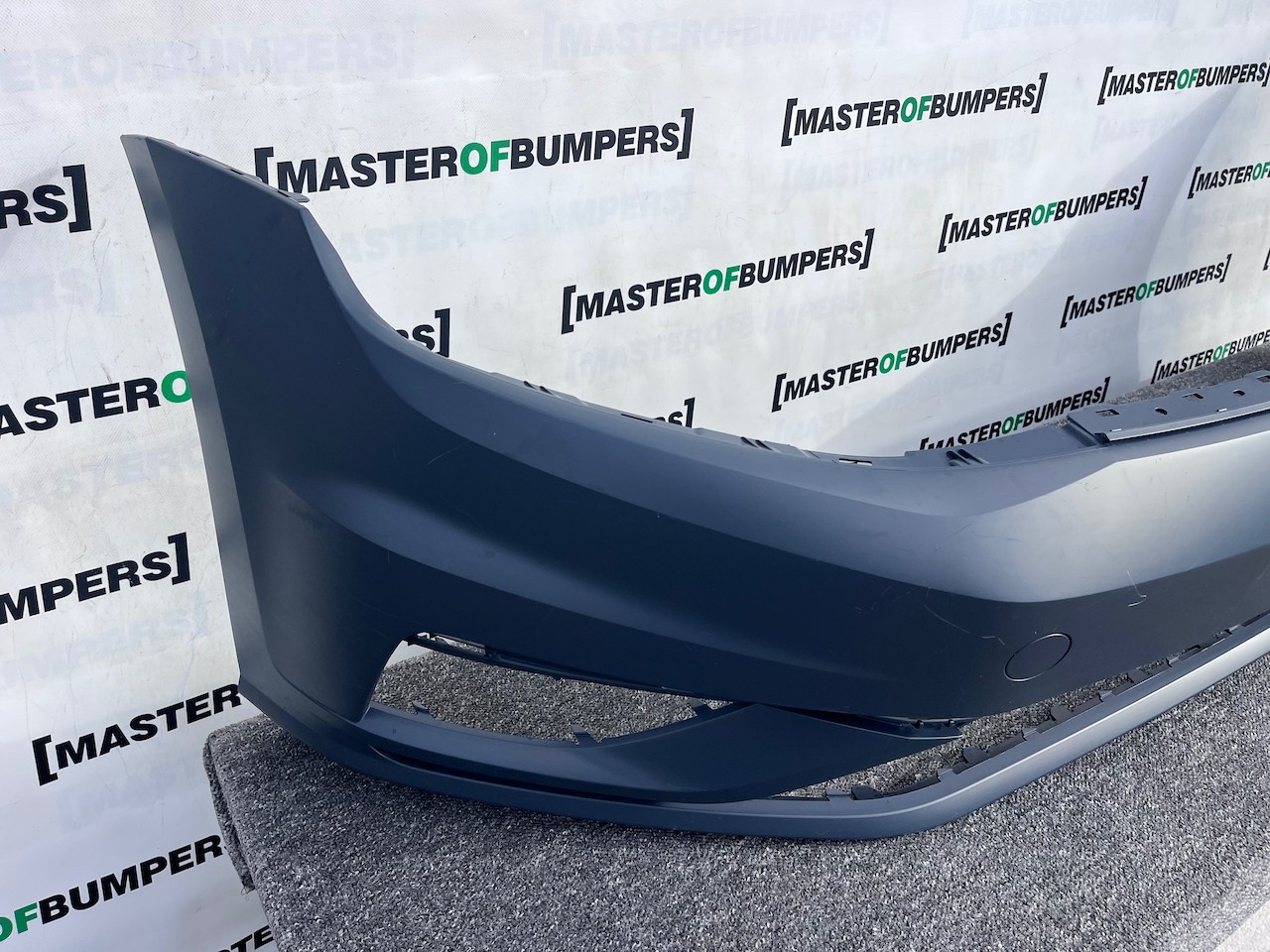 VW Golf Style Mk7.5 Lift Hatch 2017-2019 Front Bumper No Pdc Genuine [v483]