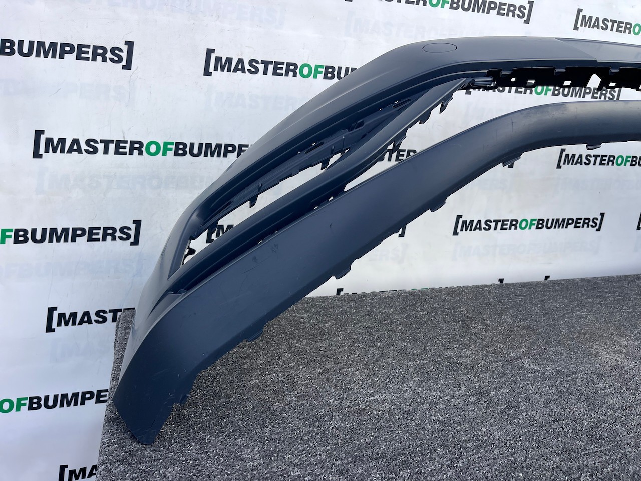 VW Golf Style Mk7.5 Lift Hatch 2017-2019 Front Bumper No Pdc Genuine [v483]