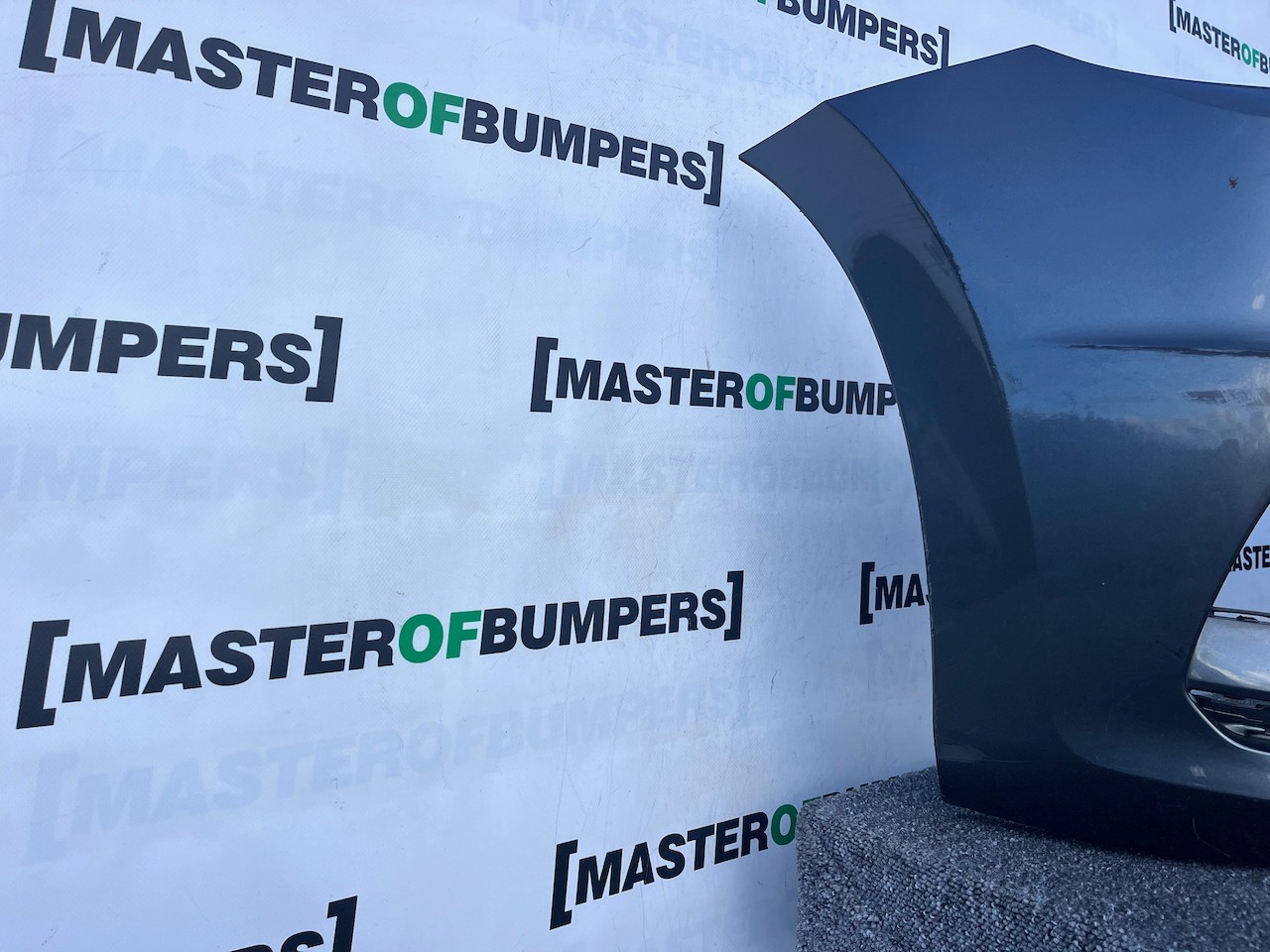 VW Touran Mk3 5t Mpv 2015-2020 Front Bumper 4 Pdc No Jets Genuine [v498]