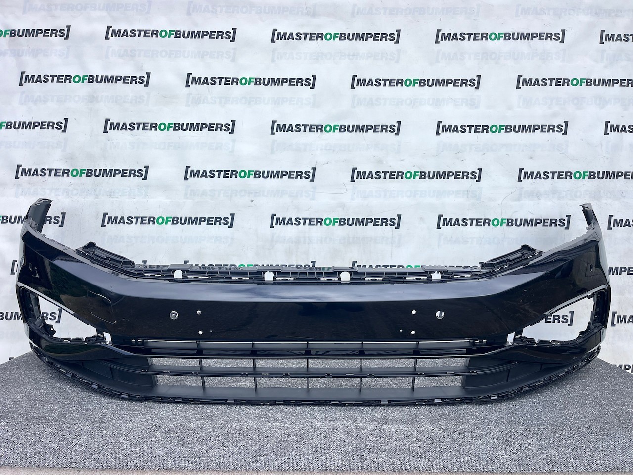 VW Passat Gt B8 Lift 2020-2024 Front Bumper 4 Pdc No Jets Genuine [v308]