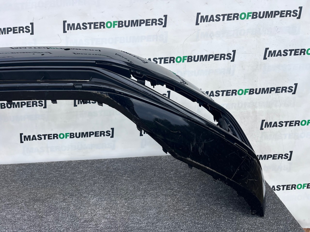 VW Passat Gt B8 Lift 2020-2024 Front Bumper 4 Pdc No Jets Genuine [v308]